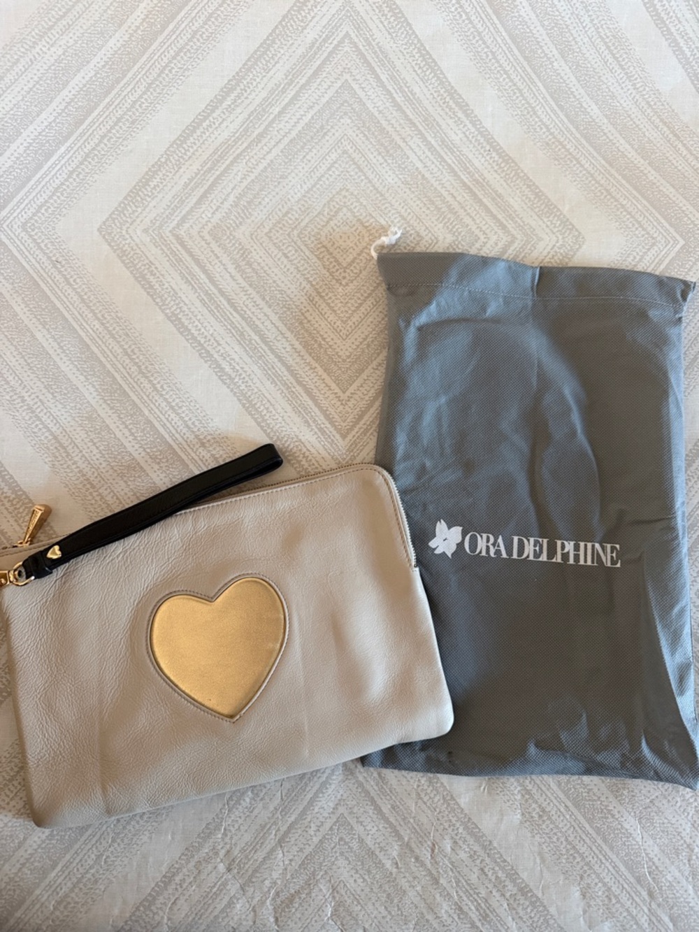Ora Delphine Beige Black Leather Wristlet Gold Heart Clutch Purse with Dust Bag